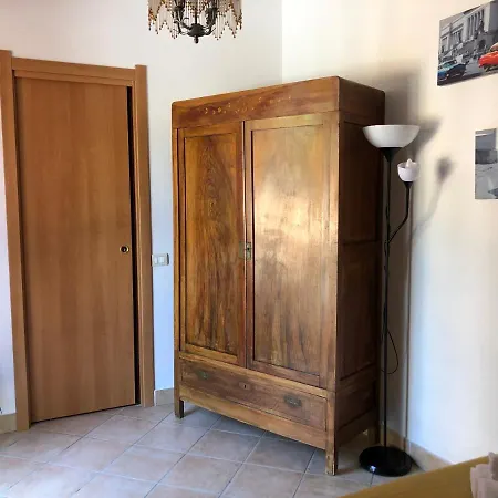 Locazione Turistica Sita In Via Ponte Di Ferro 2 A *