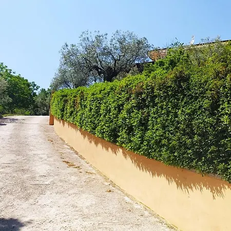 Locazione Turistica Sita In Via Ponte Di Ferro 2 A Apartament *
